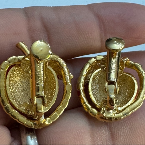 Gorgeous Vintage Vendome Crystal Rhinestones Clip On Apple Earrings - Picture 10 of 12
